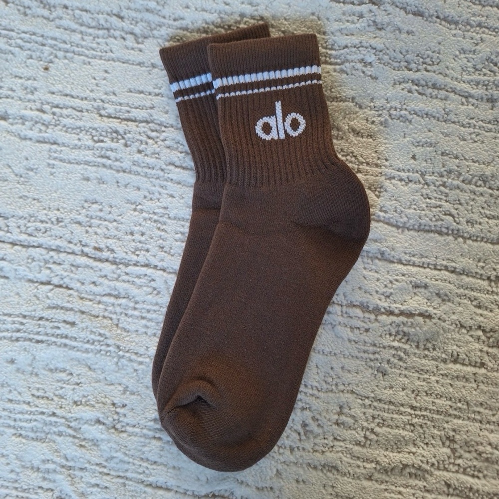 Alo Throwback socks 1 pair brand new